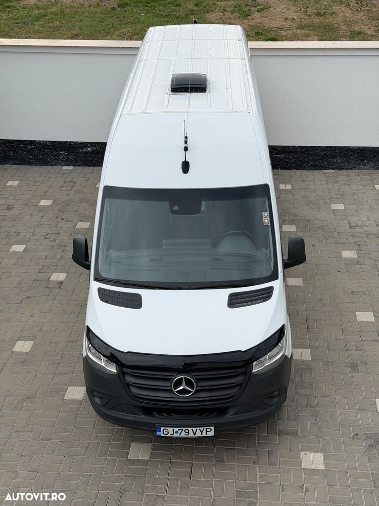 Mercedes-Benz Sprinter - 16