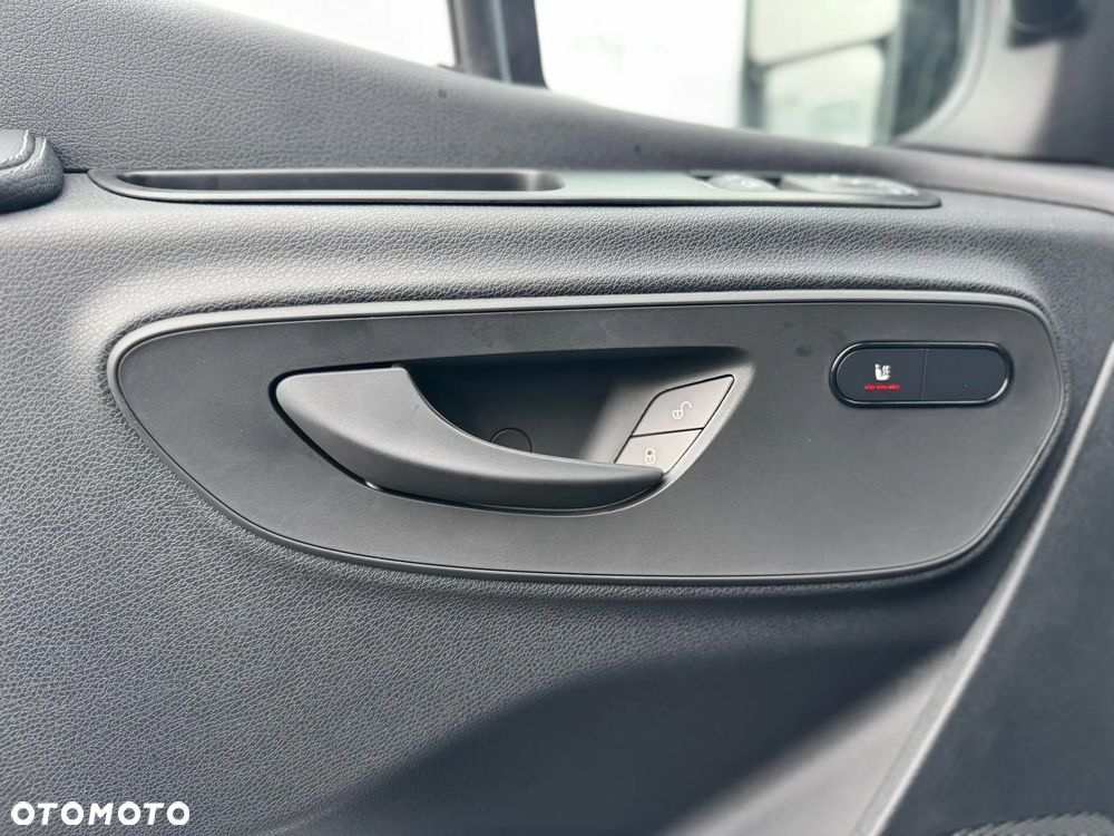 Mercedes-Benz Sprinter - 13