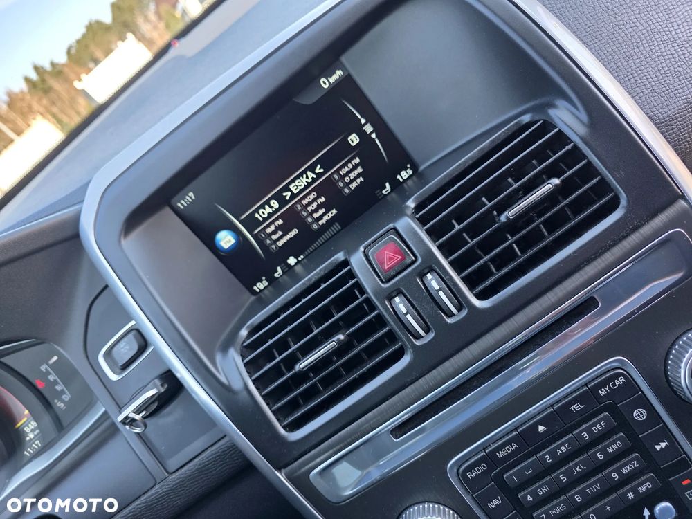 Volvo XC 60 D4 Geartronic Momentum - 34