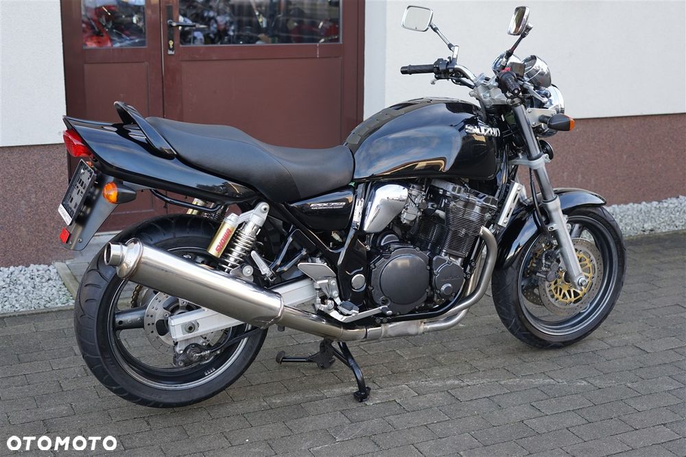 Suzuki GSX - 4