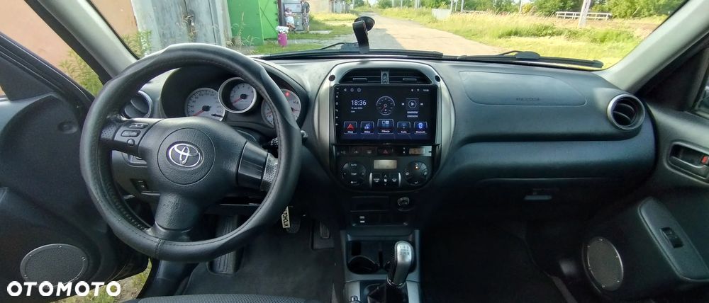 Toyota RAV4 2.0 VVT-i 4x4 - 16