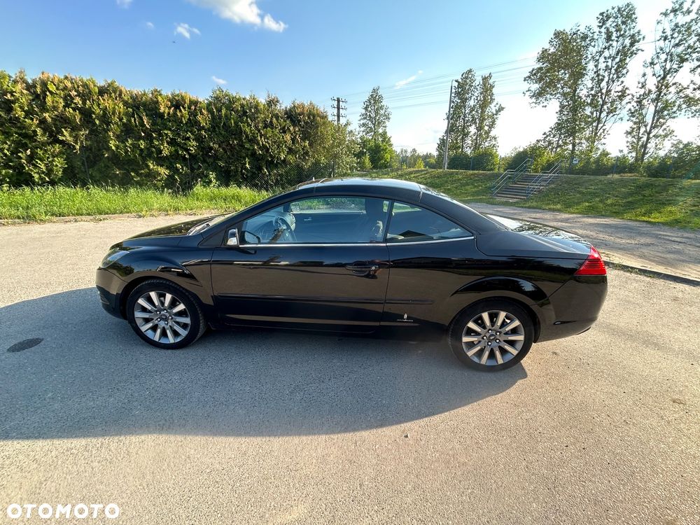 Ford Focus 2.0 16V Sport - 31