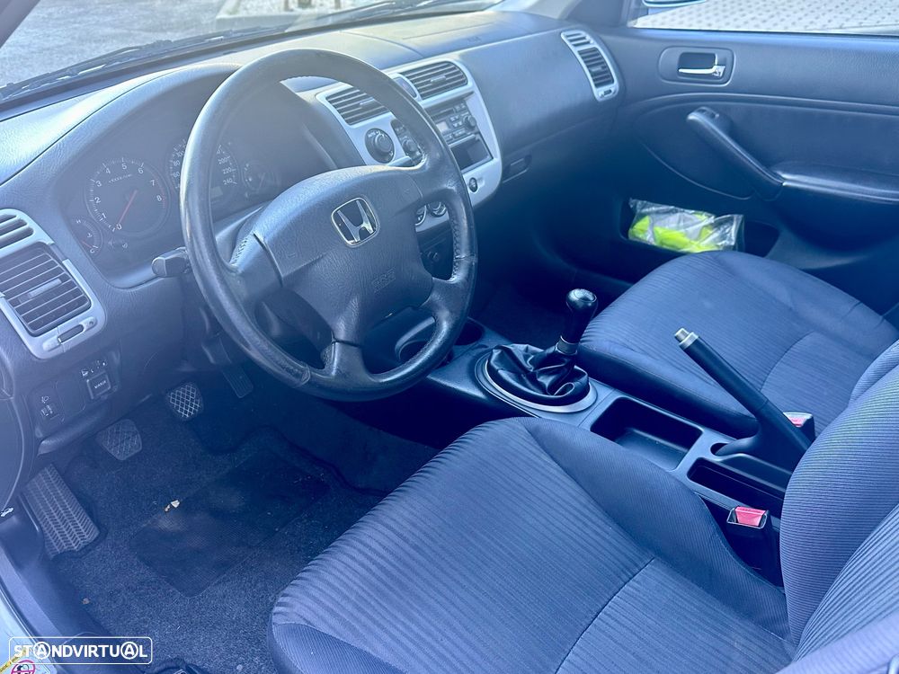 Honda Civic 1.6 ES - 9