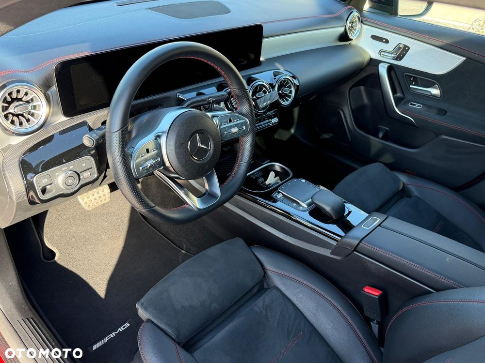 Mercedes-Benz CLA 250 4-Matic 7G-DCT - 7