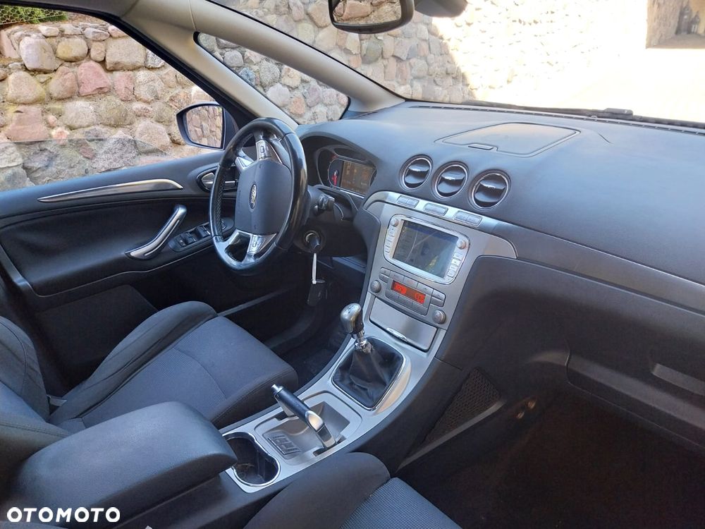 Ford S-Max - 19