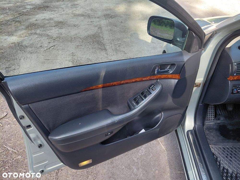 Toyota Avensis 1.8 VVT-i Sol - 8