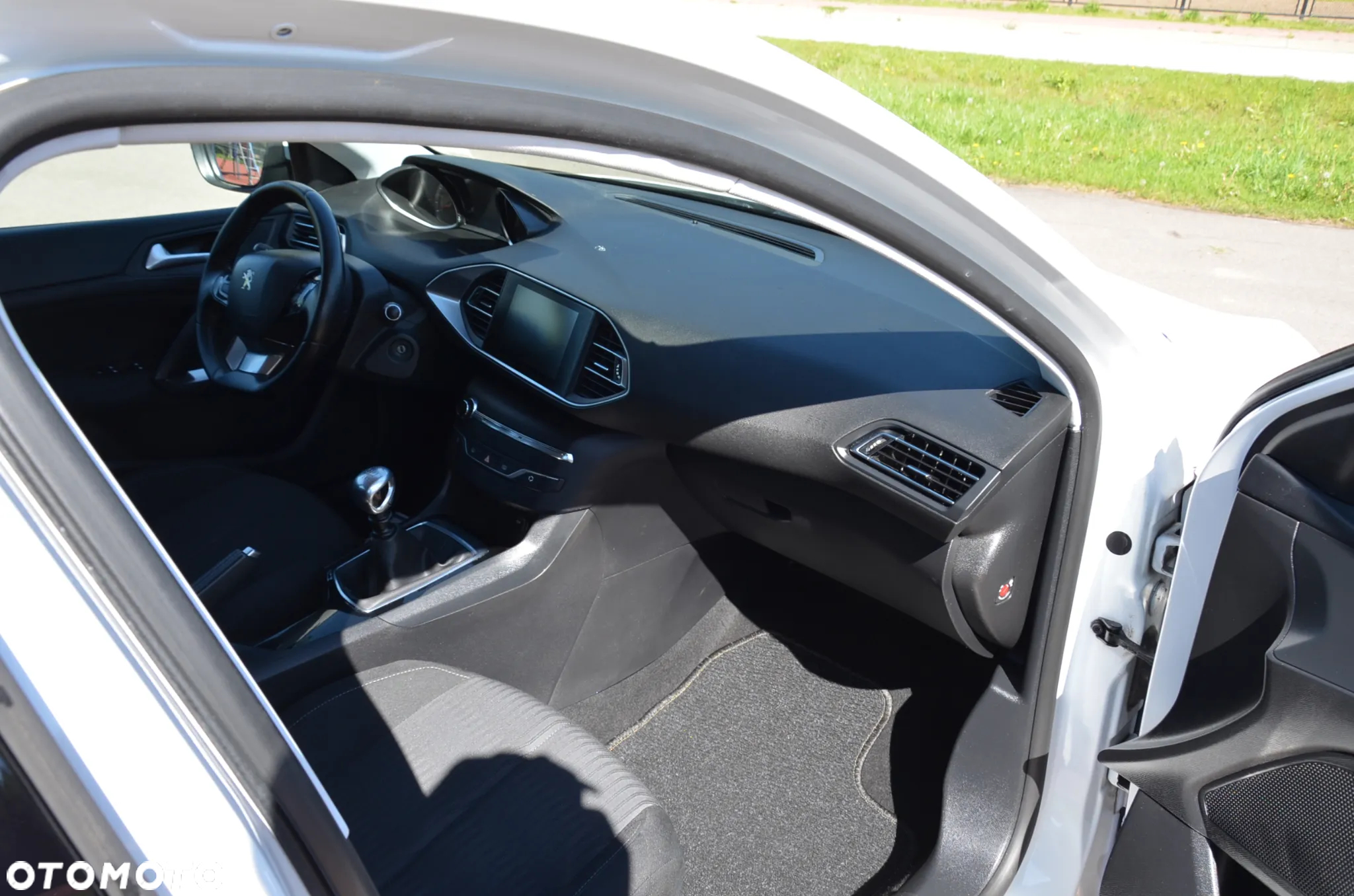 Peugeot 308 1.6 BlueHDi Active S&S - 17