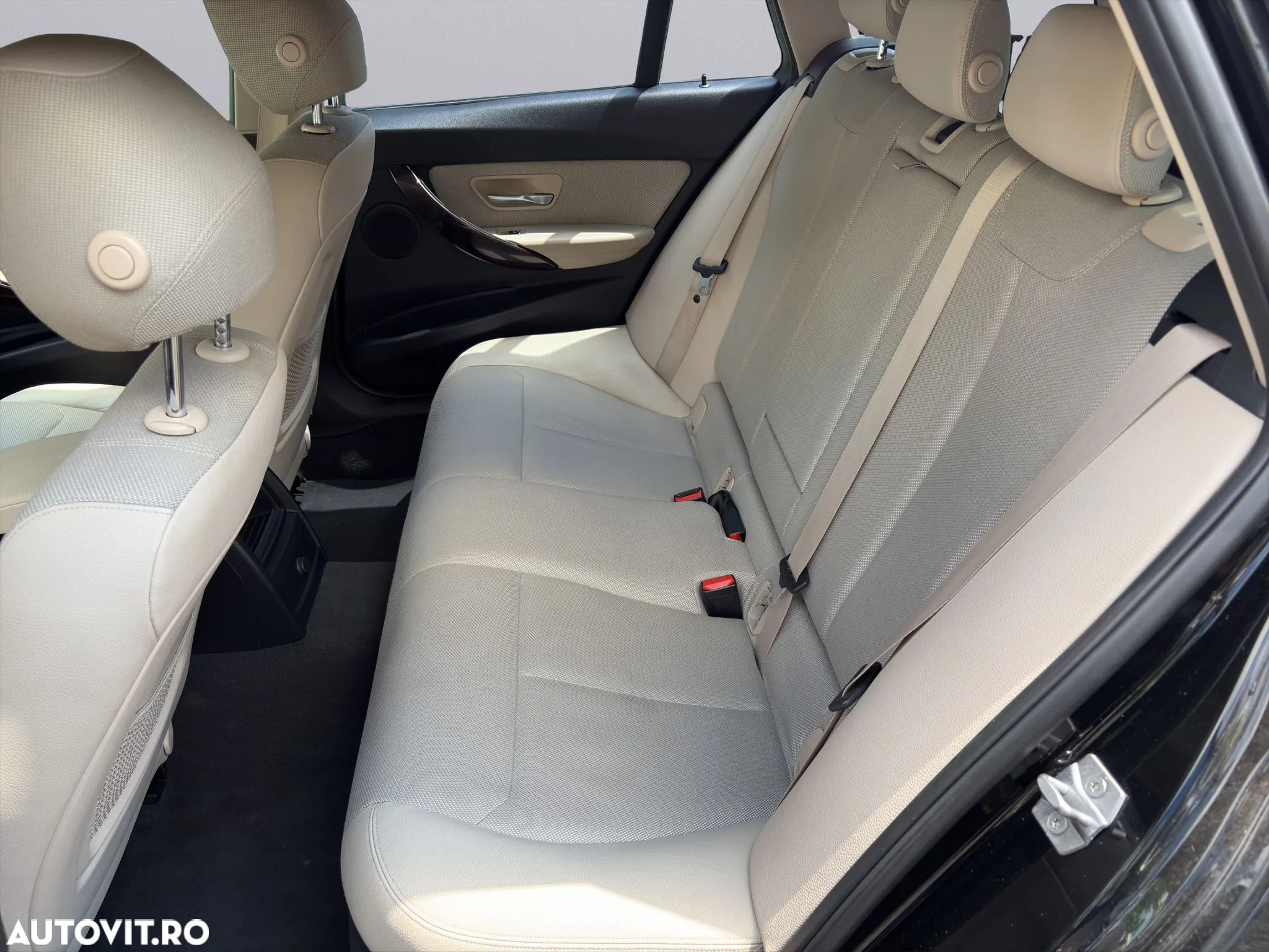 BMW Seria 3 325d Luxury Line - 8