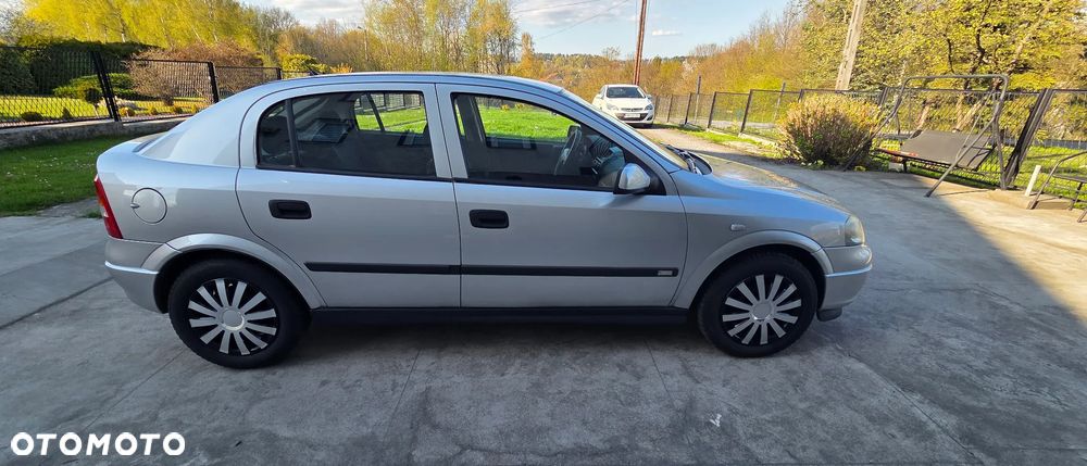 Opel Astra 1.8 Elegance - 4