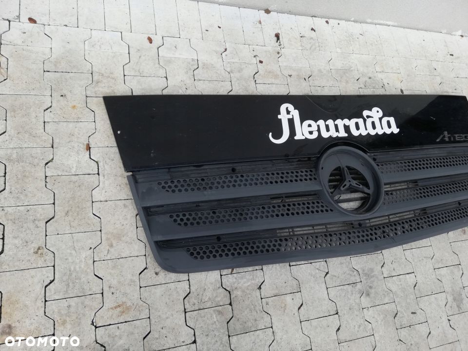 ATRAPA GRILL MASKA MERCEDES ATEGO EURO6 - 6