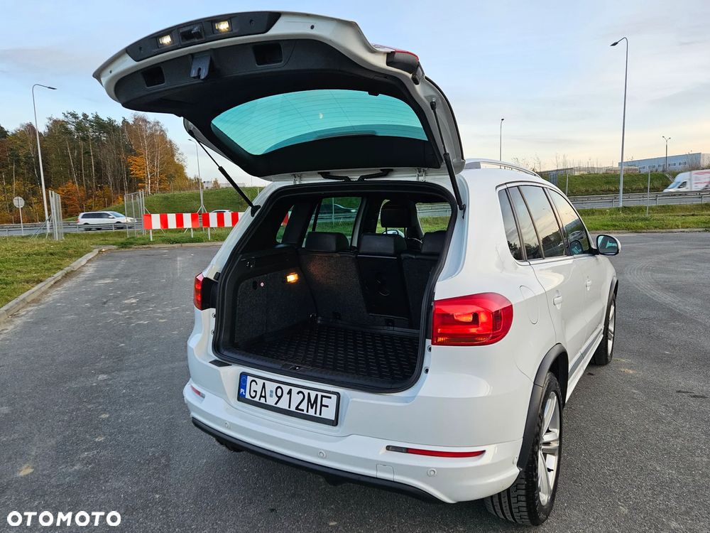 Volkswagen Tiguan 2.0 TDI SCR 4MOTION BlueMotion Technology DSG Sport & Style - 23