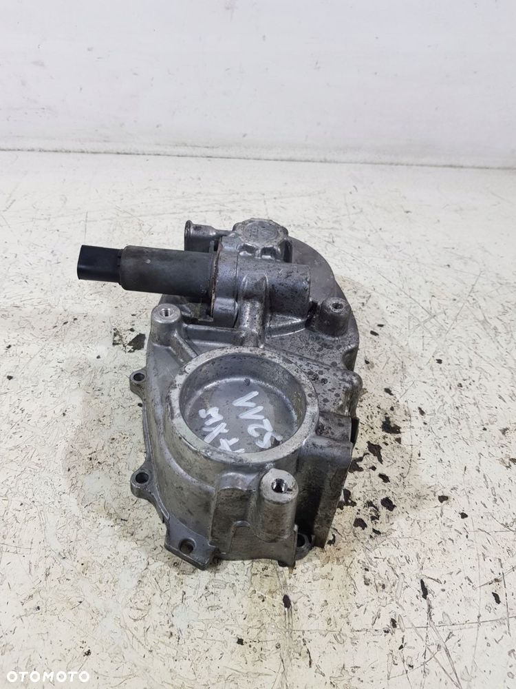 obudowa pompy vacum wariatora 06f103530e vw golf v audi a3 2.0 fsi axw - 5
