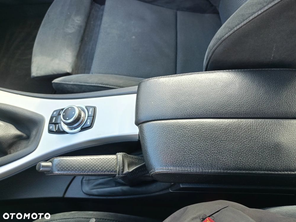 BMW Seria 3 318i Edition Lifestyle - 16