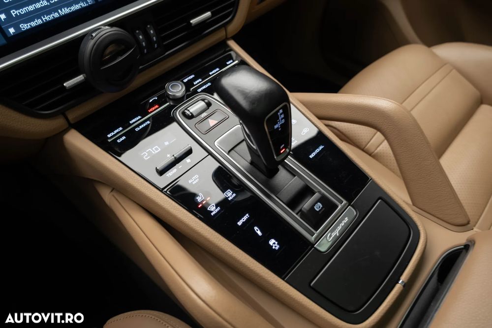 Porsche Cayenne - 31