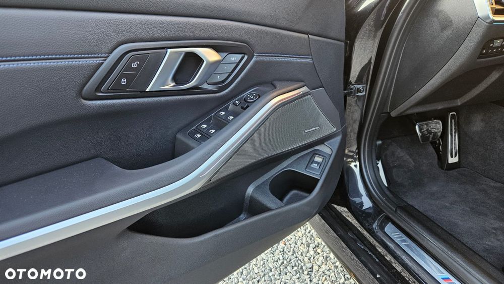 BMW Seria 3 M340i xDrive sport - 11