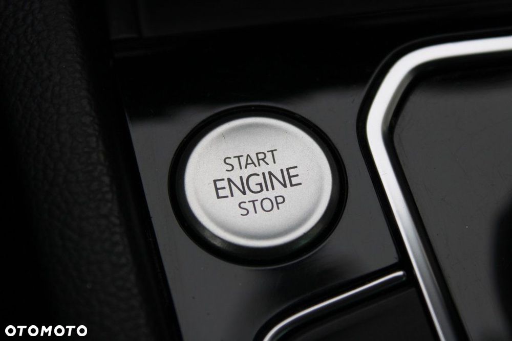 Volkswagen Passat - 34