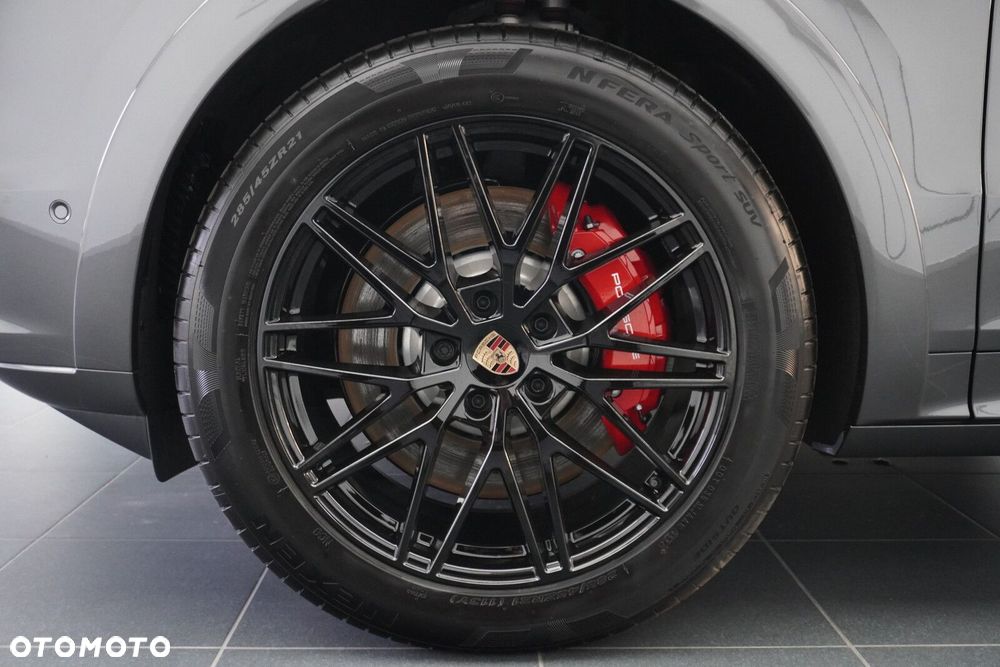 Porsche Cayenne S - 9