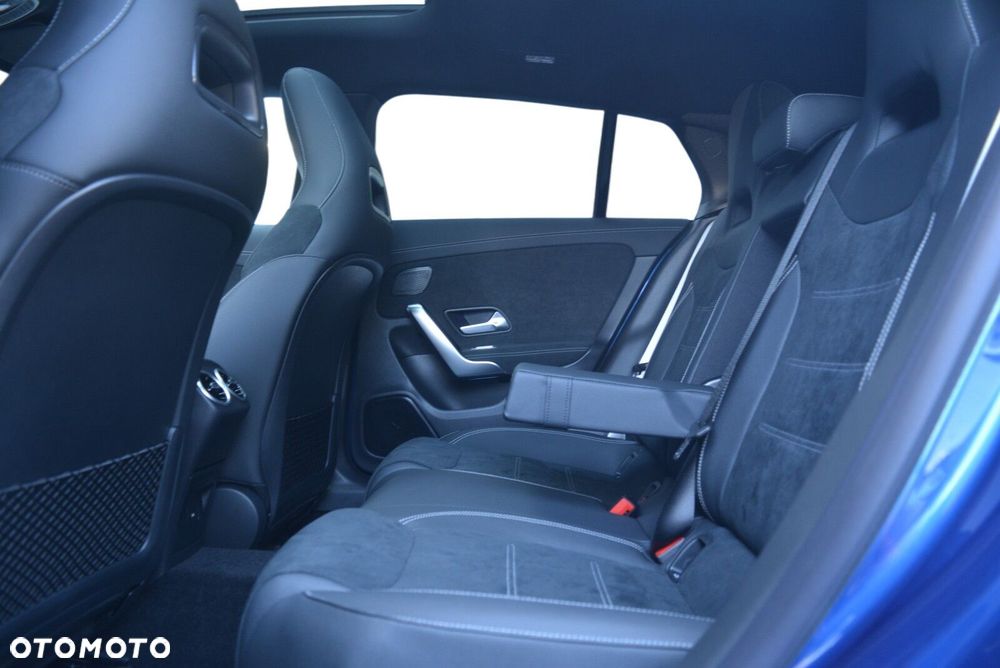 Mercedes-Benz CLA 250 4-Matic AMG Line 7G-DCT - 9