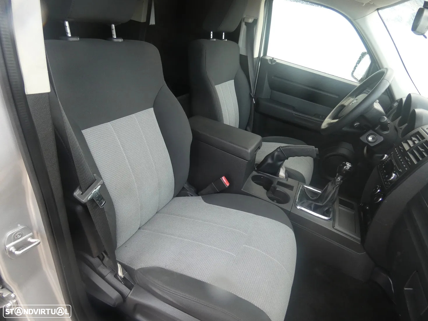 Dodge Nitro 2.8 CRD DPF SE 2WD - 16
