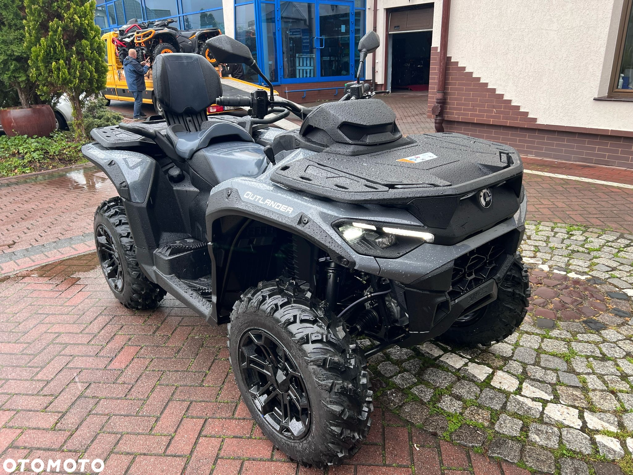 Can-Am Outlander Max - 10