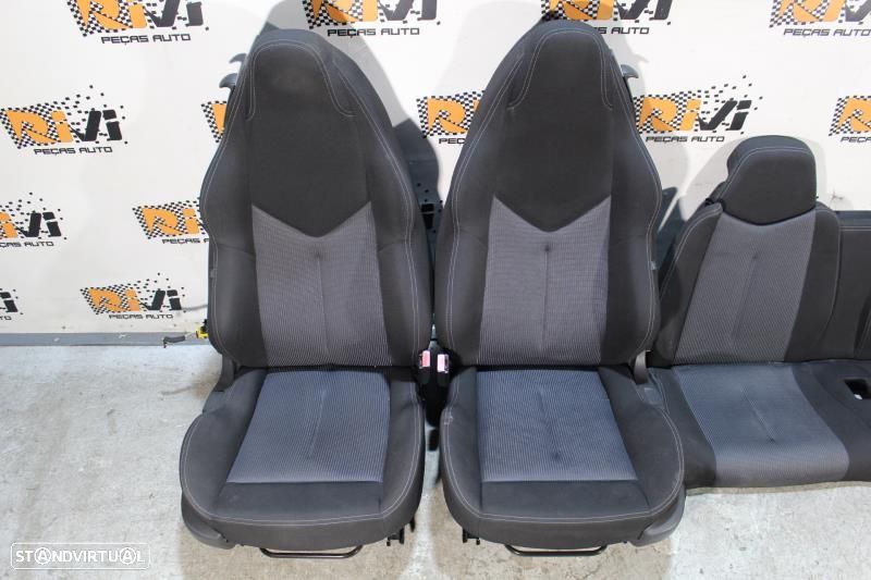 Bancos Peugeot RCZ em Tecido - 2