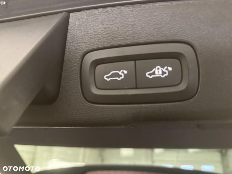 Volvo XC 60 B4 D AWD Inscription - 23