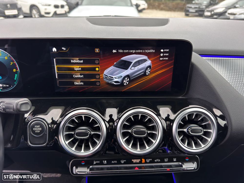 Mercedes-Benz GLA 250 e 8G-DCT Progressive - 34