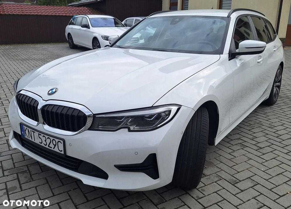 BMW Seria 3 330i xDrive Sport Line sport - 17