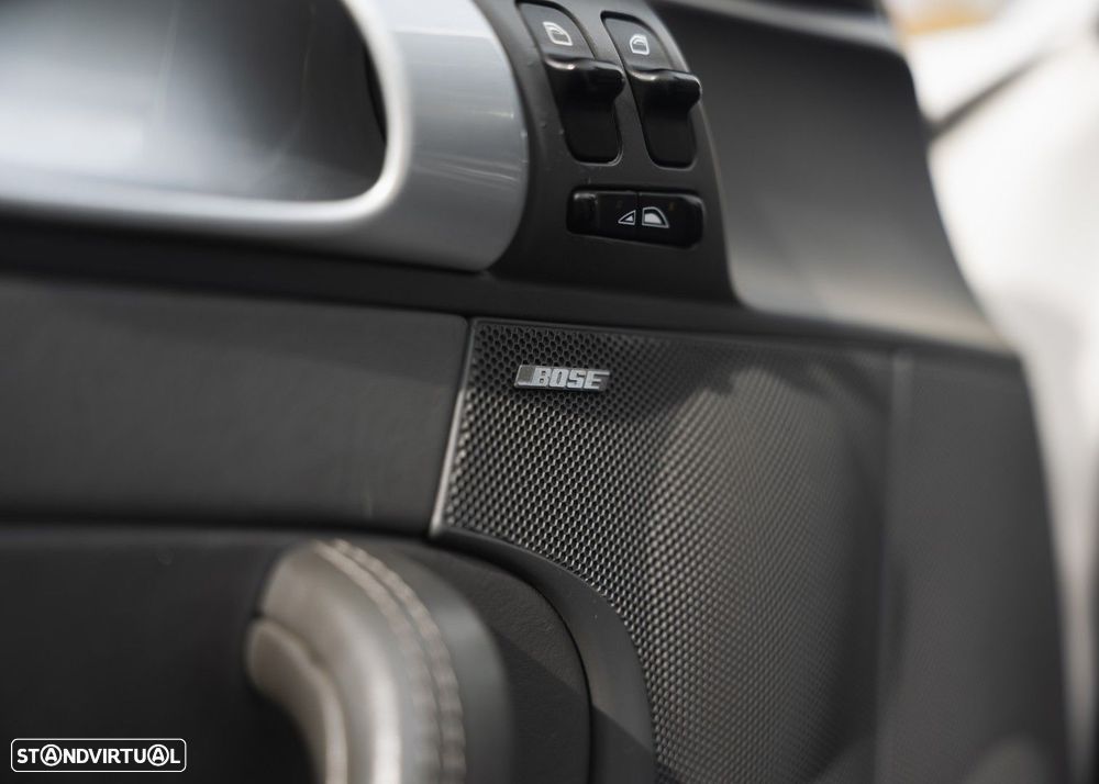 Porsche 911 (997) Turbo Cabriolet - 34