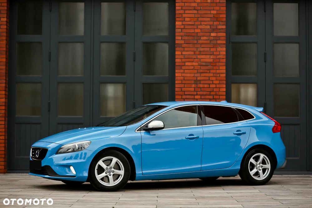 Volvo V40 D3 R-Design - 8