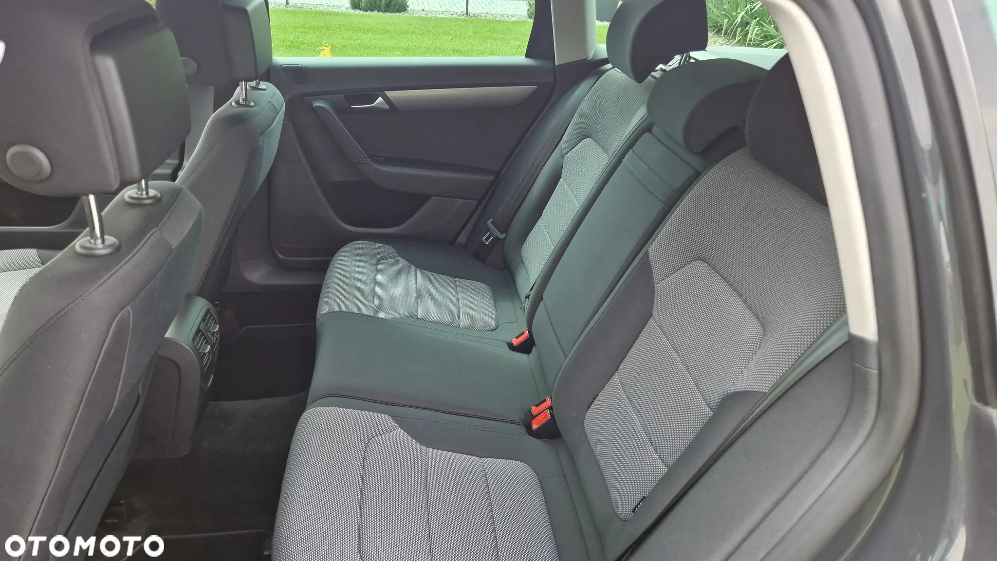 Volkswagen Passat Variant 2.0 Blue TDI SCR Comfortline - 13