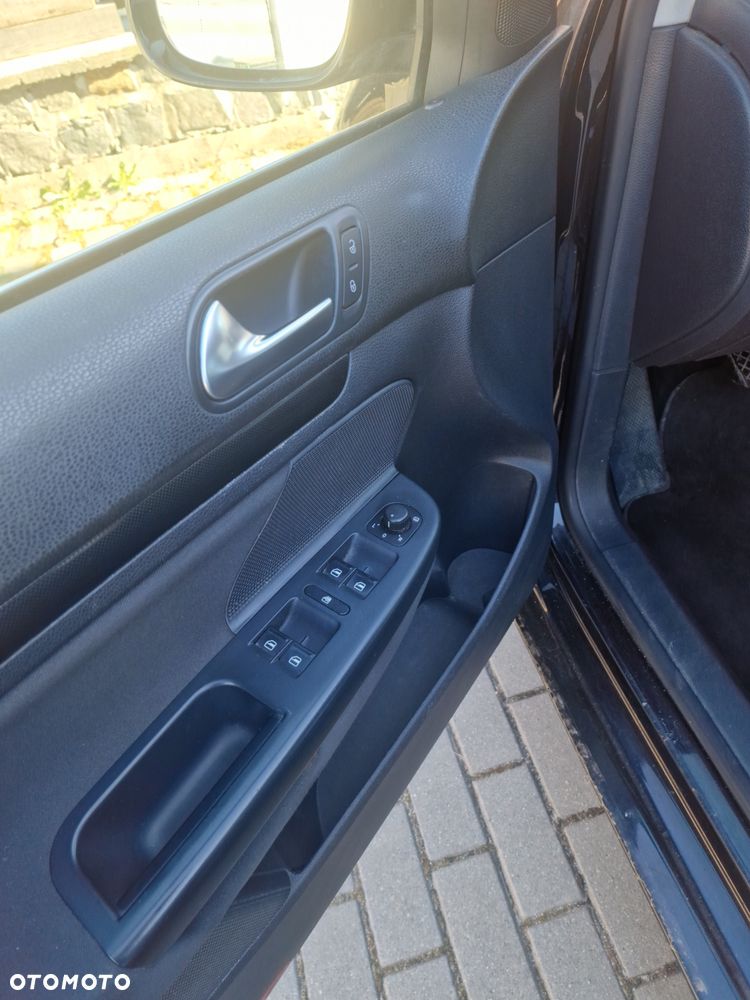 Volkswagen Golf 1.6 TDI Comfortline - 10