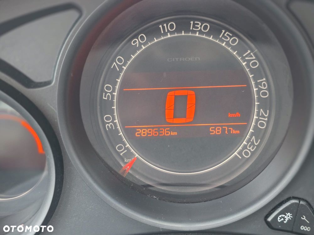 Citroën C4 HDi 115 Attraction - 2