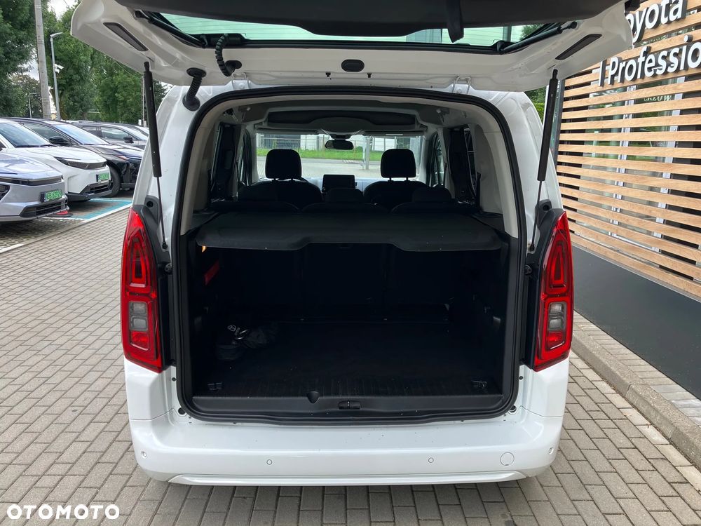 Toyota Proace City Verso 1.2 Turbo L1 Team Deutschland - 9