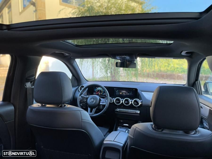 Mercedes-Benz GLA 180 7G-DCT Progressive - 11