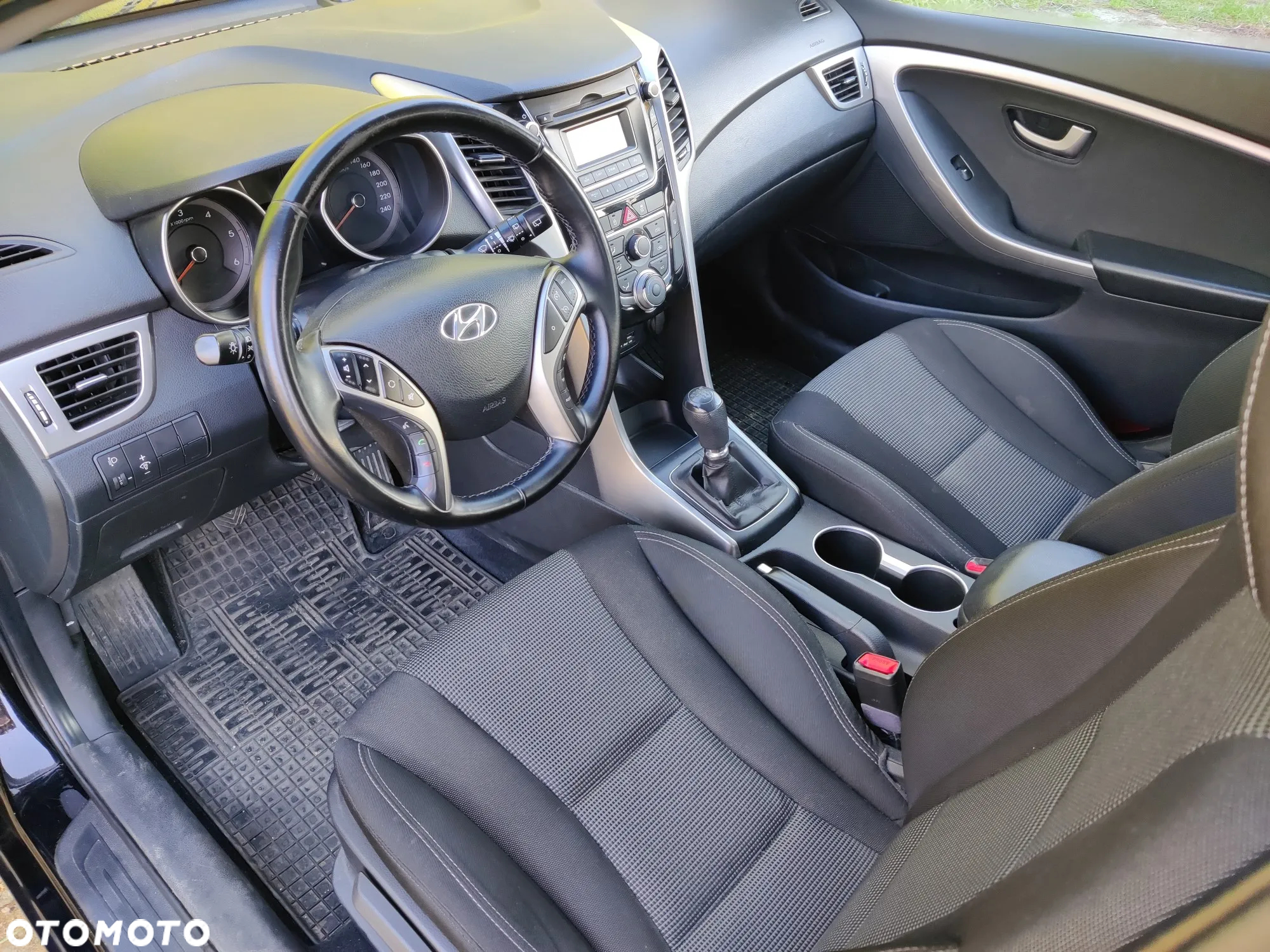 Hyundai i30 1.6 CRDi Classic + - 10