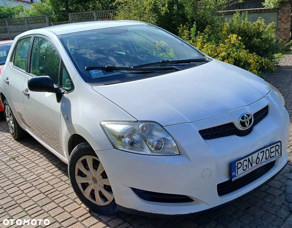 Toyota Auris - 2