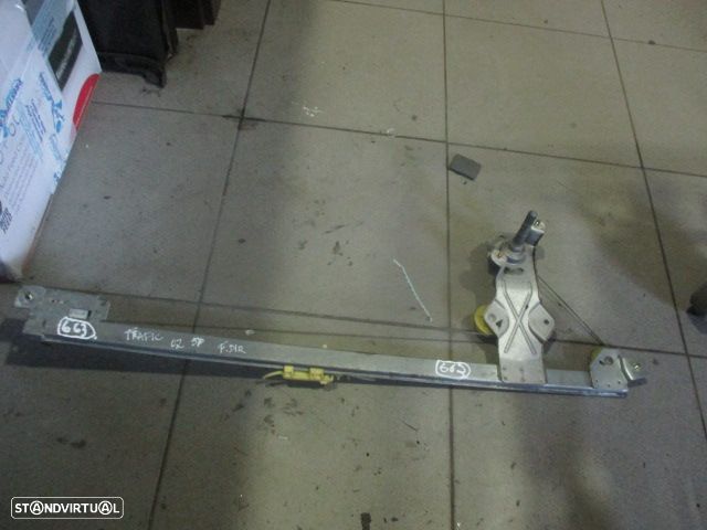 Elevador Manual ELEVM663 RENAULT TRAFIC 2002 5P FD - 2