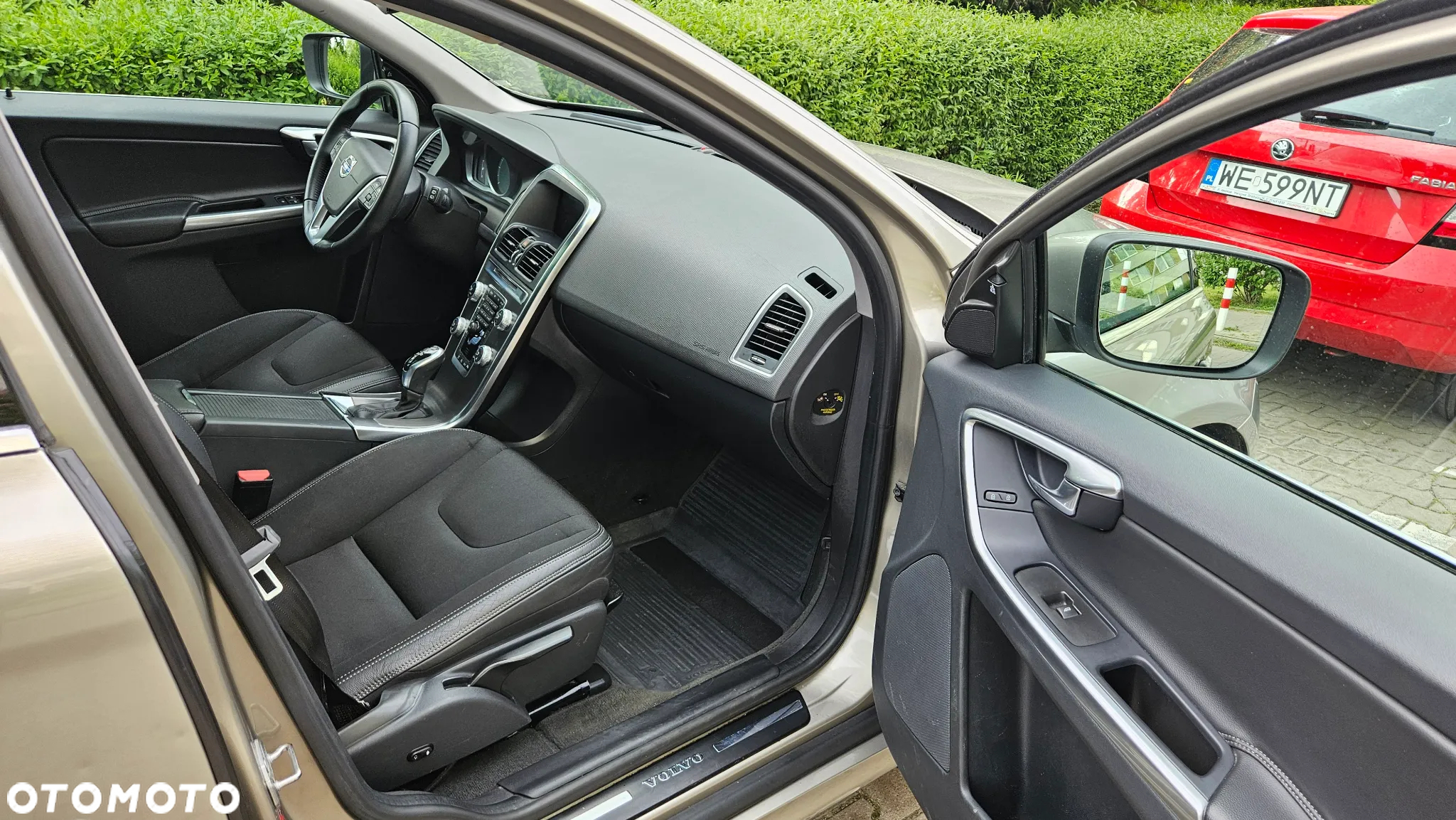 Volvo XC 60 D4 Drive-E Momentum - 29