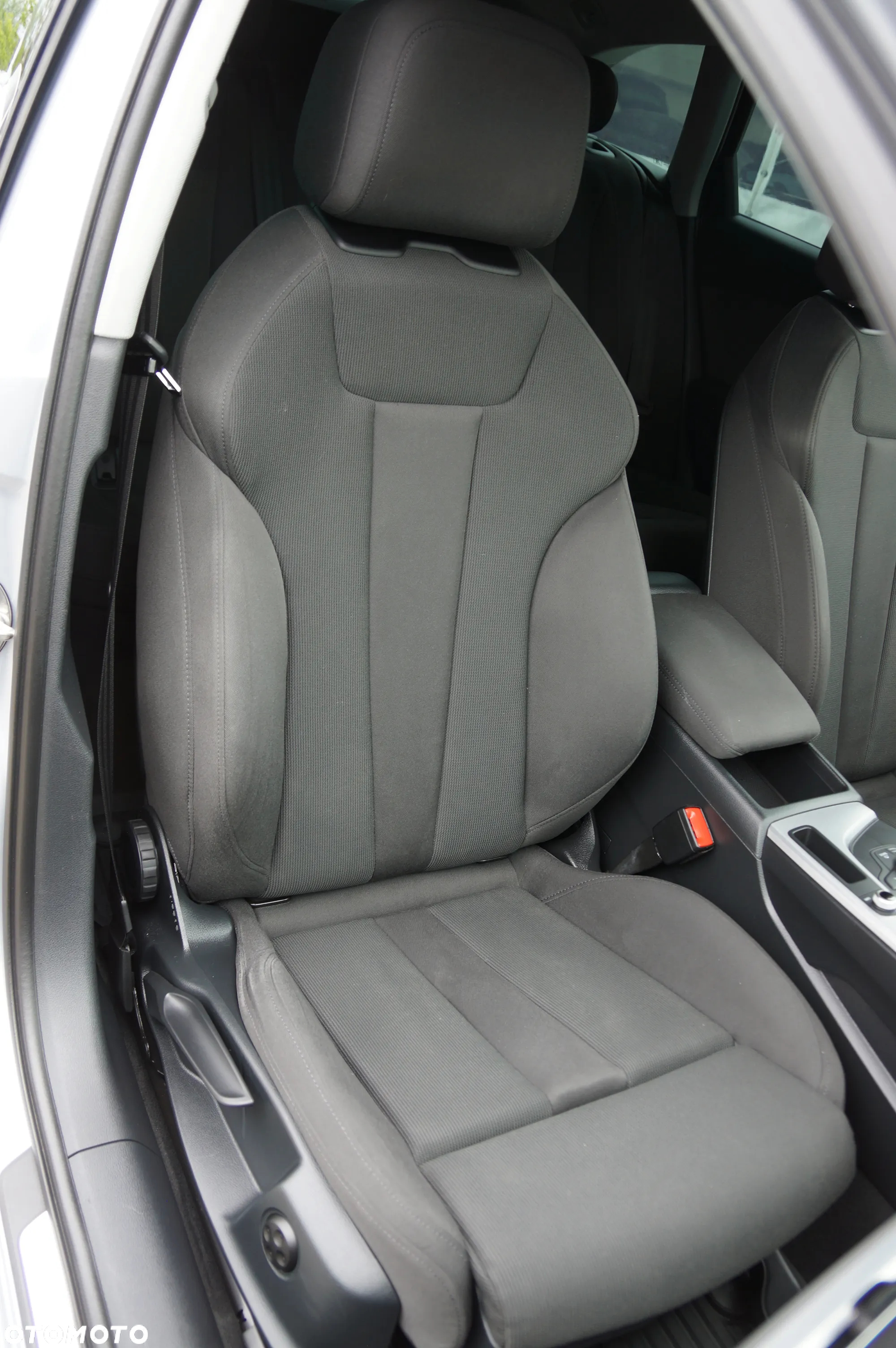 Audi A4 Avant 2.0 TDI quattro - 27