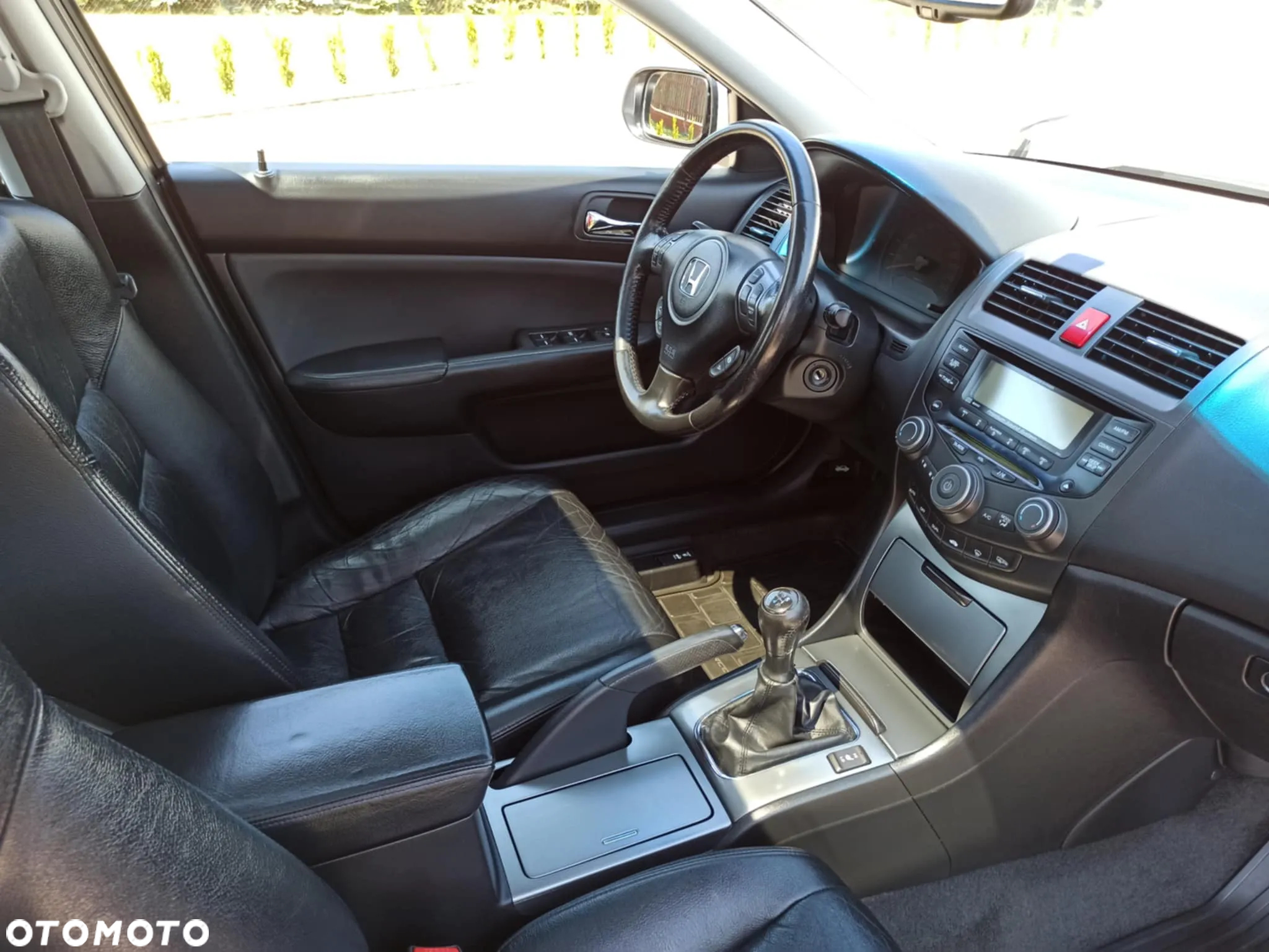 Honda Accord 2.0 Executive - 8