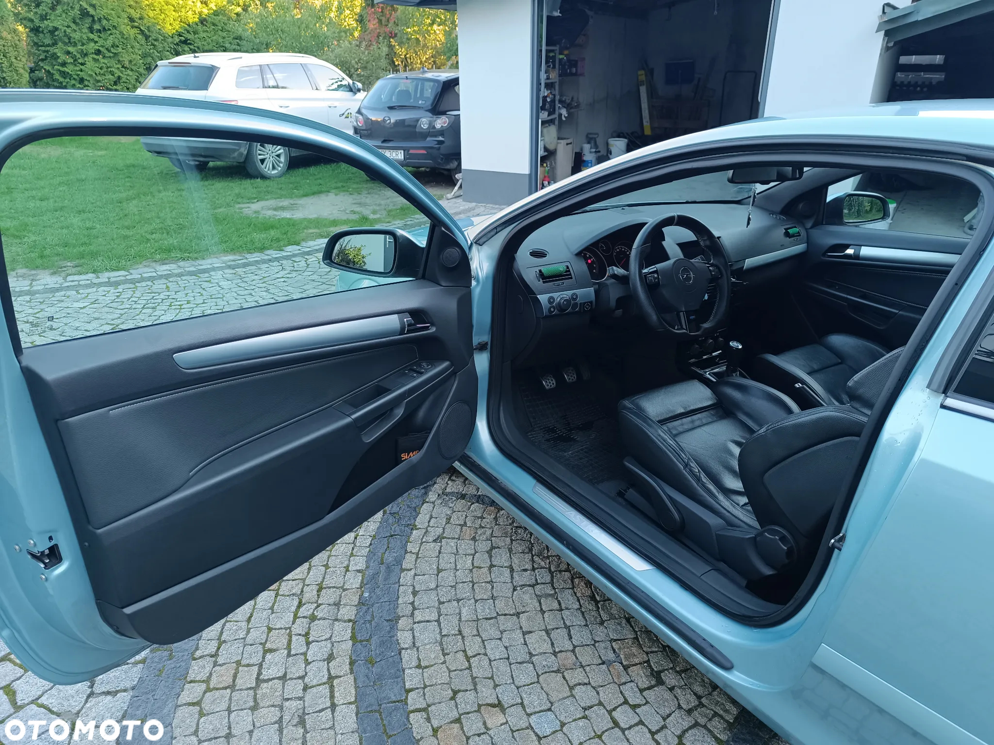 Opel Astra III GTC 1.4 Cosmo - 13