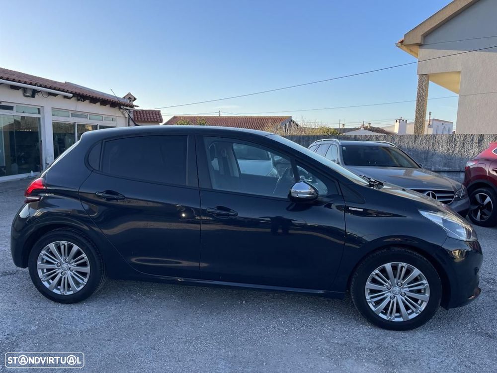 Peugeot 208 1.2 PureTech Style - 6