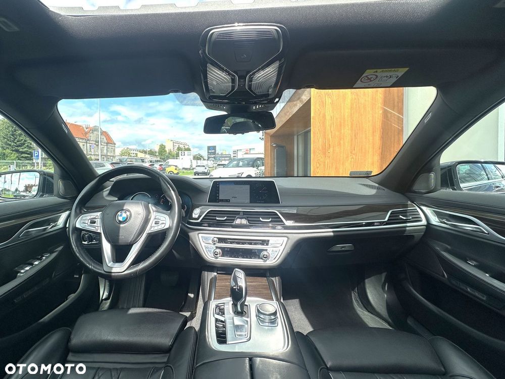 BMW Seria 7 - 21