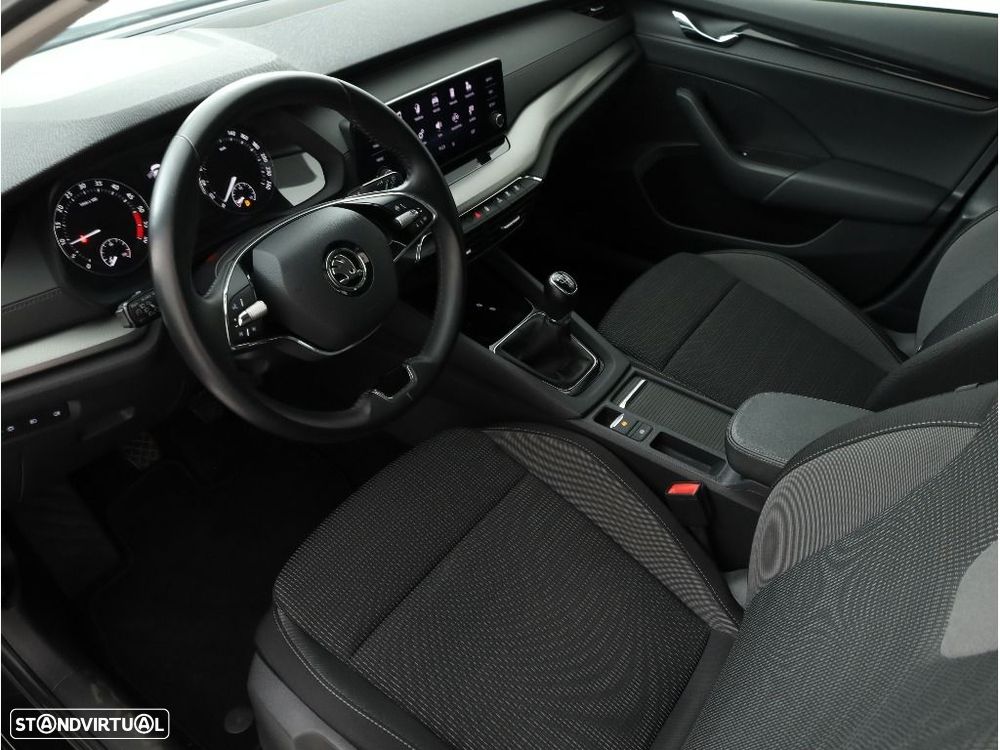 Skoda Octavia 2.0 TDI Ambition — fotografia 14