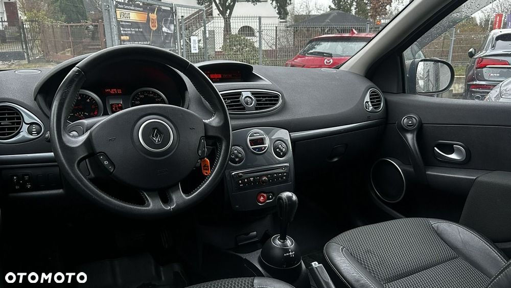 Renault Clio - 10