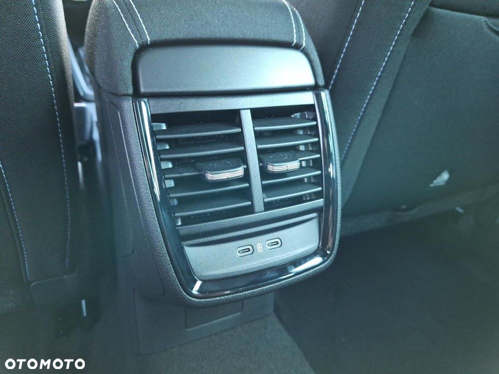 Skoda Kamiq 1.5 TSI Monte Carlo DSG - 29