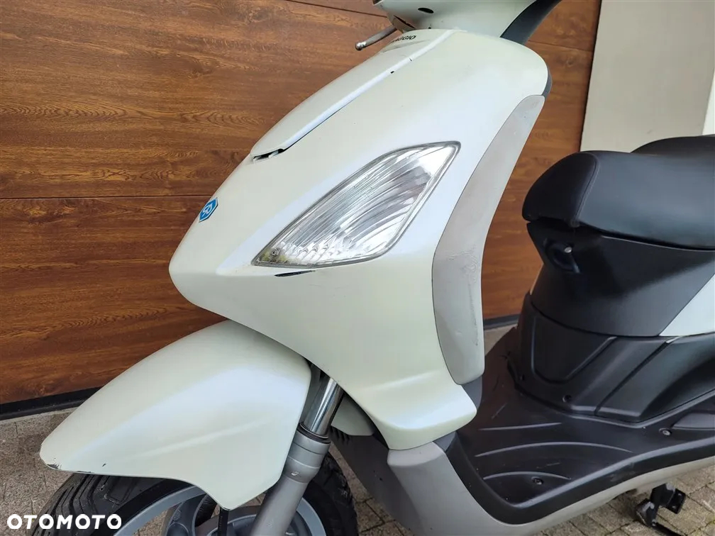 Piaggio FLY - 3
