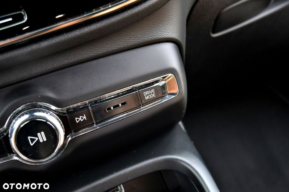 Volvo XC 40 D3 Momentum Pro - 31