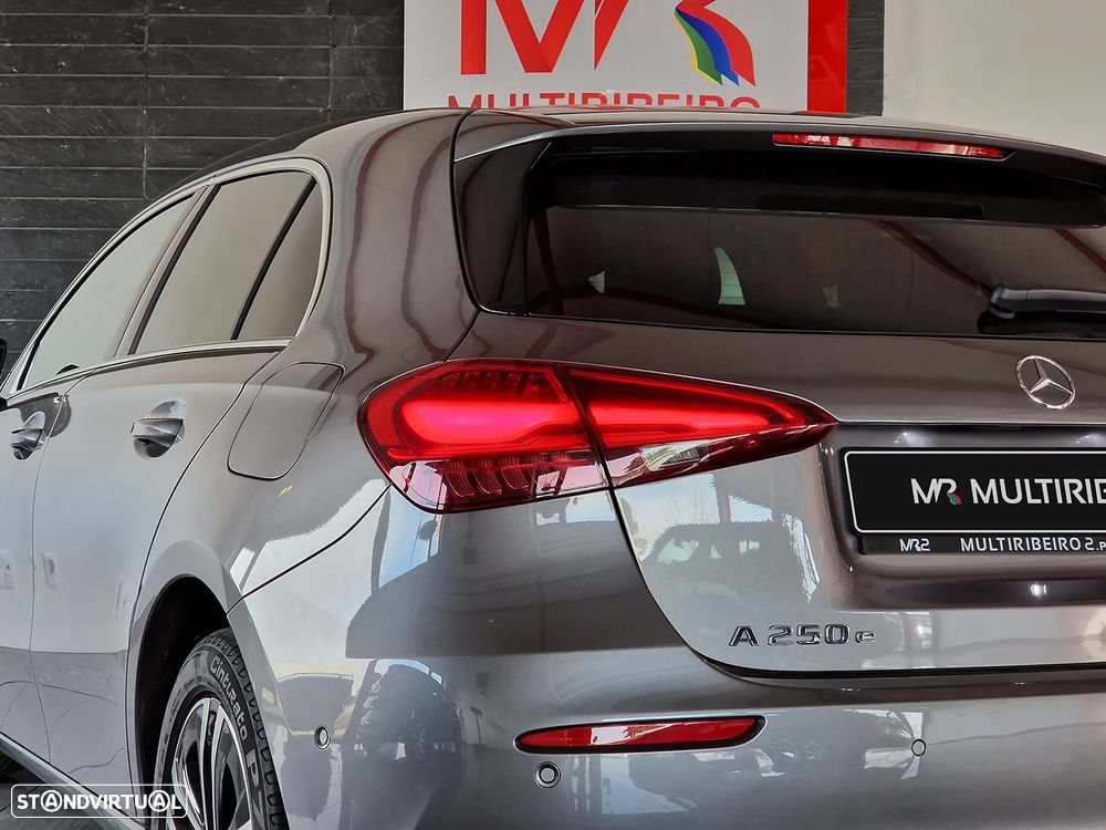 Mercedes-Benz A 250 e - 8